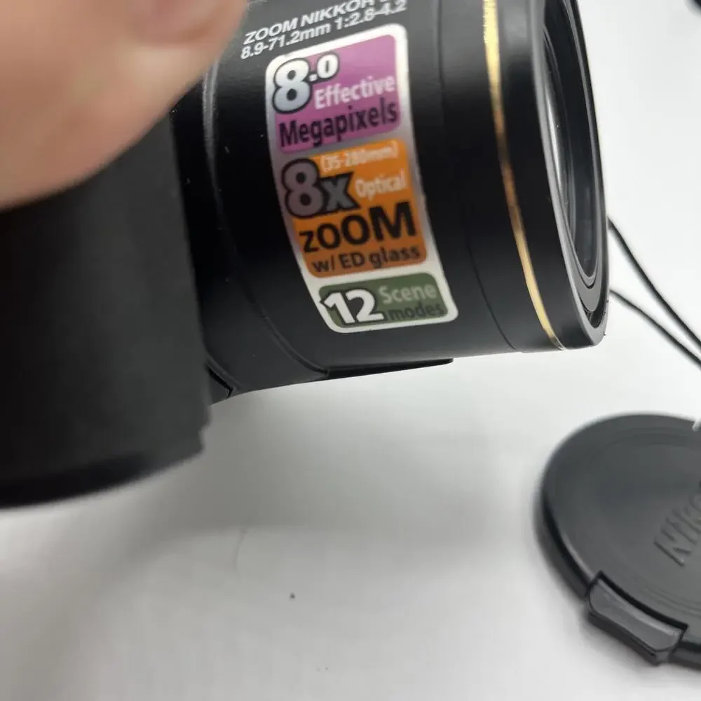 Nikon COOLPIX 8700 8.0MP Digital Camera - Black Untested With Case